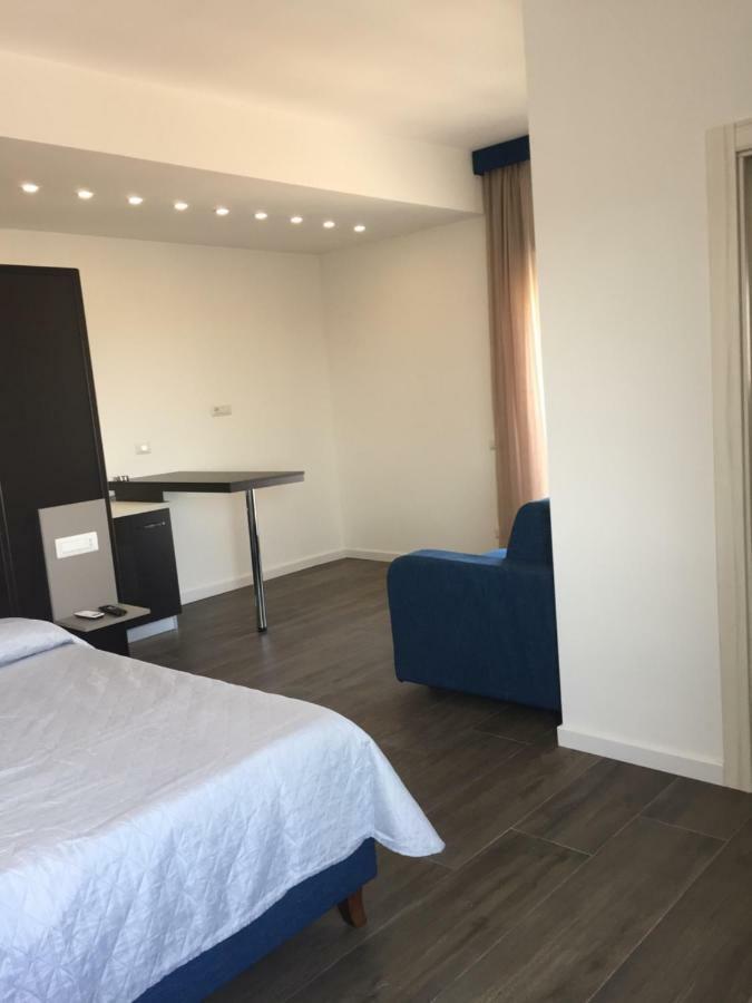 Residenza Garibaldi Daire Napoli Dış mekan fotoğraf
